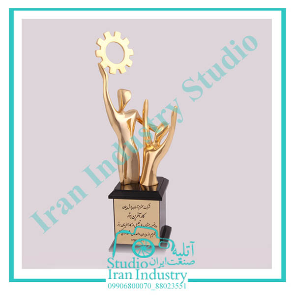 عکاسی تخصصی از محصولات براق و شیشه ای  